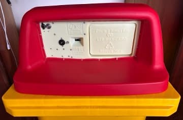 Circle8 Bin - Front View